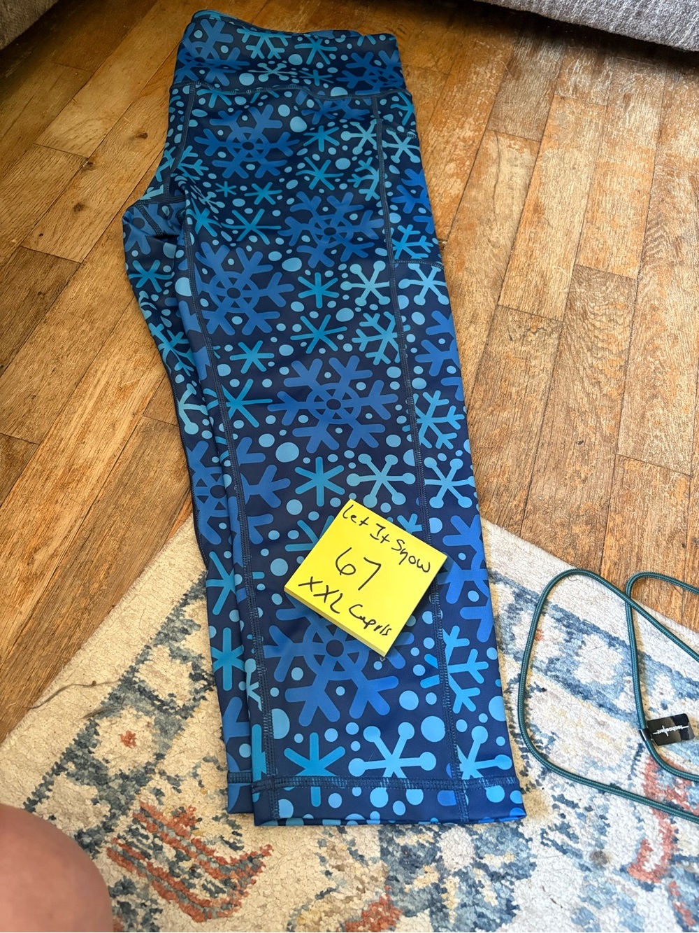 Constantly Varied Gear Let it snow XXL capris